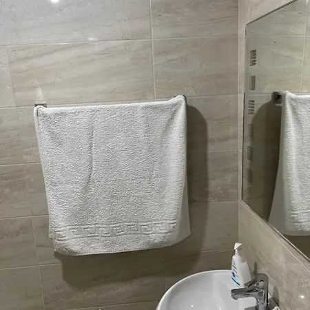 Himara Getaway Views بيت ضيافة Polisi i Vogel