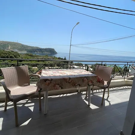 Pensionat Himara Getaway Views *